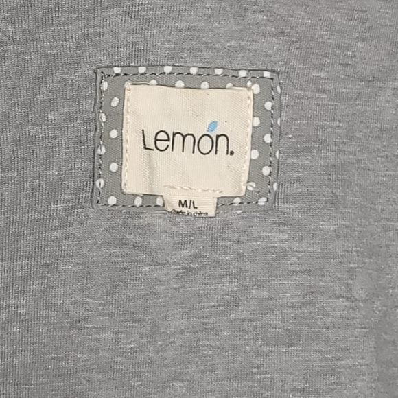 🎉Sale🎉 Lemon Brand Robe - Picture 8 of 12